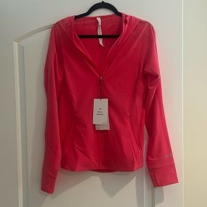Lululemon Athletica pink NWT Mist Over Windbreaker size 8